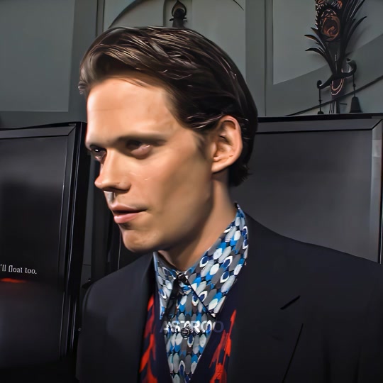 Bill Skarsgård 🔥